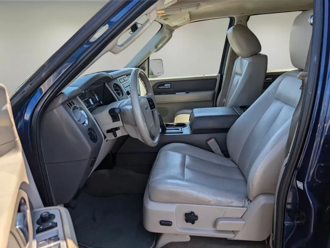 2012 Ford Expedition EL XLT (1FMJK1H57CE) with an Gas/Ethanol V8 5.4L/330 engine, 6-Speed Automatic transmission, located at 5115 14th Ave., Columbus, GA, 31904, (706) 323-0345, 32.511494, -84.971046 - 2012 Ford Expedition EL XLT - Photo#9