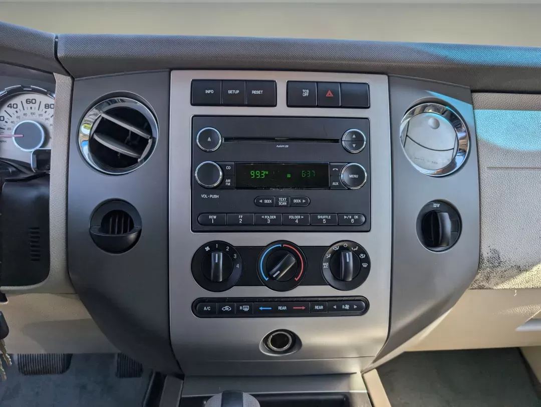 2012 Ford Expedition EL XLT (1FMJK1H57CE) with an Gas/Ethanol V8 5.4L/330 engine, 6-Speed Automatic transmission, located at 5115 14th Ave., Columbus, GA, 31904, (706) 323-0345, 32.511494, -84.971046 - 2012 Ford Expedition EL XLT - Photo#14