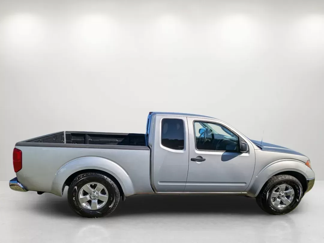 2011 /Graphite Nissan Frontier SV (1N6BD0CT8BC) with an Gas 4-cyl 2.5L/ engine, 5-Speed Automatic transmission, located at 1430 Gateway Drive, Opelika, AL, 36801, (334) 239-0944, 32.637871, -85.409790 - 2011 Nissan Frontier SV - Photo#3