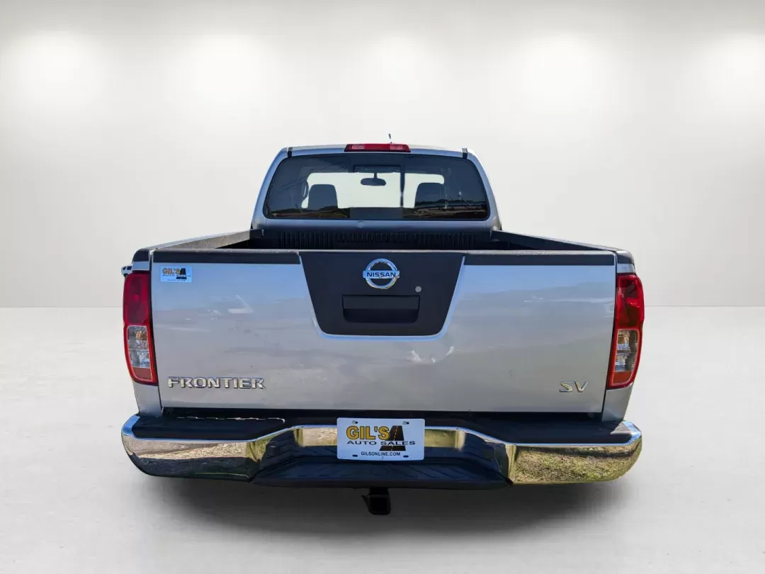 2011 /Graphite Nissan Frontier SV (1N6BD0CT8BC) with an Gas 4-cyl 2.5L/ engine, 5-Speed Automatic transmission, located at 1430 Gateway Drive, Opelika, AL, 36801, (334) 239-0944, 32.637871, -85.409790 - 2011 Nissan Frontier SV - Photo#5