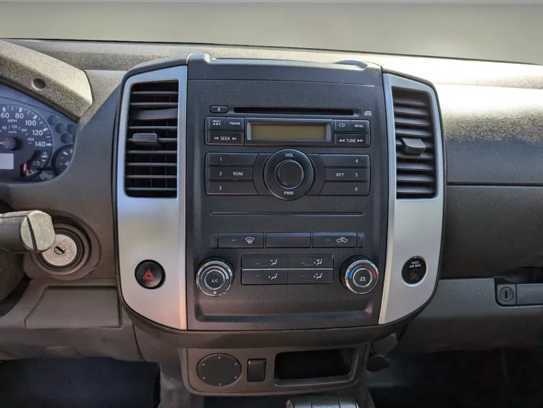 2011 /Graphite Nissan Frontier SV (1N6BD0CT8BC) with an Gas 4-cyl 2.5L/ engine, 5-Speed Automatic transmission, located at 1430 Gateway Drive, Opelika, AL, 36801, (334) 239-0944, 32.637871, -85.409790 - 2011 Nissan Frontier SV - Photo#15