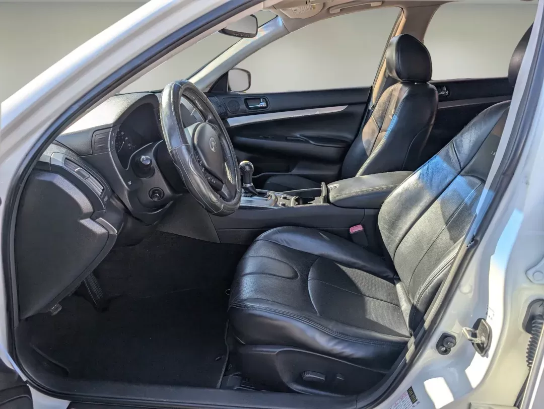 2013 /Graphite Infiniti G37 Sedan Journey (JN1CV6AP2DM) with an Gas V6 3.7L/225 engine, 7-Speed Automatic w/OD transmission, located at 5115 14th Ave., Columbus, GA, 31904, (706) 323-0345, 32.511494, -84.971046 - 2013 Infiniti G37 Sedan Journey - Photo#9