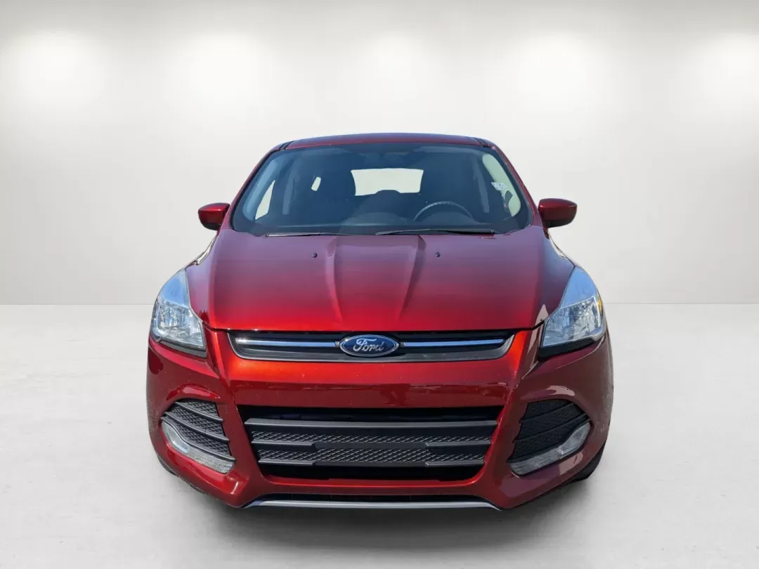 2016 Ford Escape SE (1FMCU0GXXGU) with an Intercooled Turbo Regular Unleaded I-4 1.6 L/98 engine, 6-Speed Automatic w/OD transmission, located at 521 Old Farm Lane Rd, Prattville, AL, 36066, (334) 325-1505, 32.482460, -86.416367 - 2016 Ford Escape SE - Photo#1