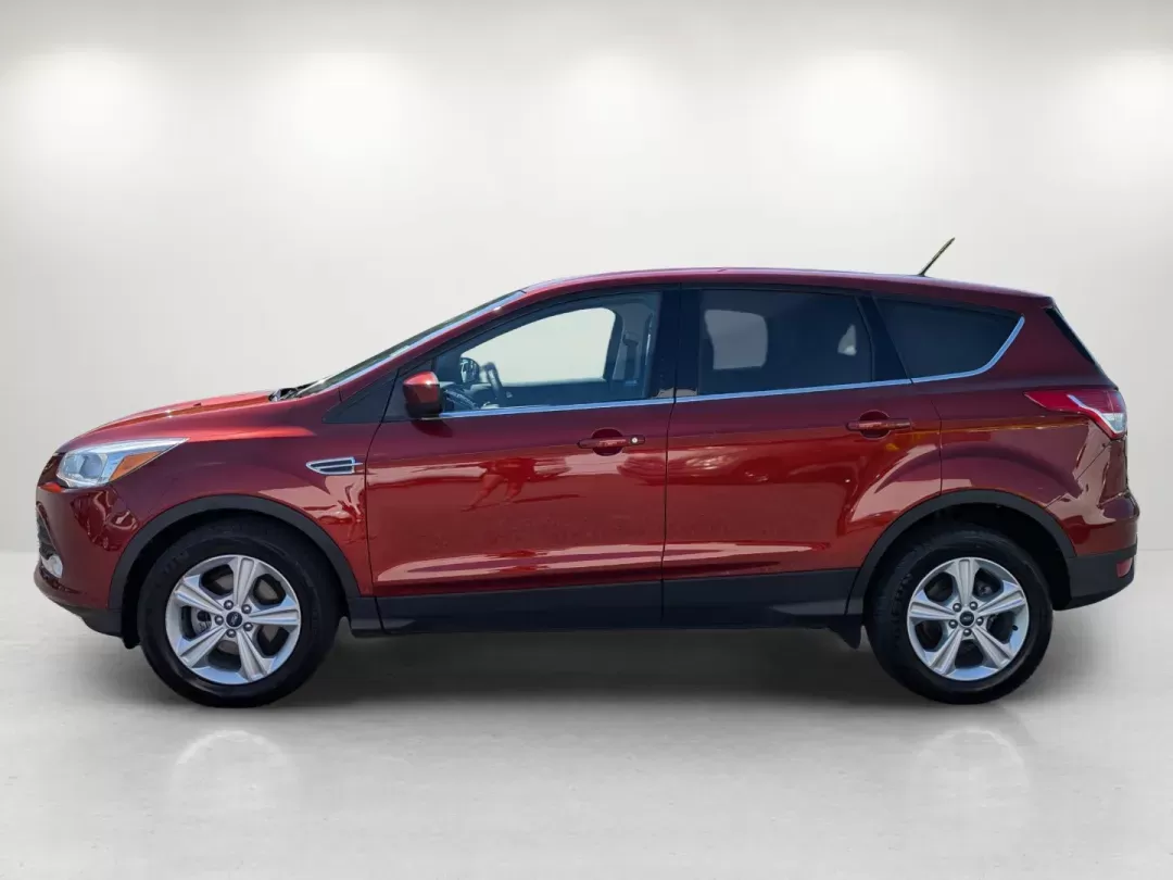 2016 Ford Escape SE (1FMCU0GXXGU) with an Intercooled Turbo Regular Unleaded I-4 1.6 L/98 engine, 6-Speed Automatic w/OD transmission, located at 521 Old Farm Lane Rd, Prattville, AL, 36066, (334) 325-1505, 32.482460, -86.416367 - 2016 Ford Escape SE - Photo#7