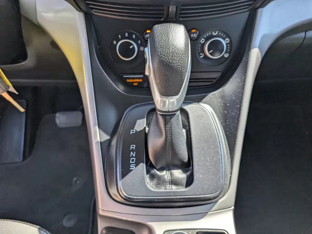 2016 Ford Escape SE (1FMCU0GXXGU) with an Intercooled Turbo Regular Unleaded I-4 1.6 L/98 engine, 6-Speed Automatic w/OD transmission, located at 521 Old Farm Lane Rd, Prattville, AL, 36066, (334) 325-1505, 32.482460, -86.416367 - 2016 Ford Escape SE - Photo#14