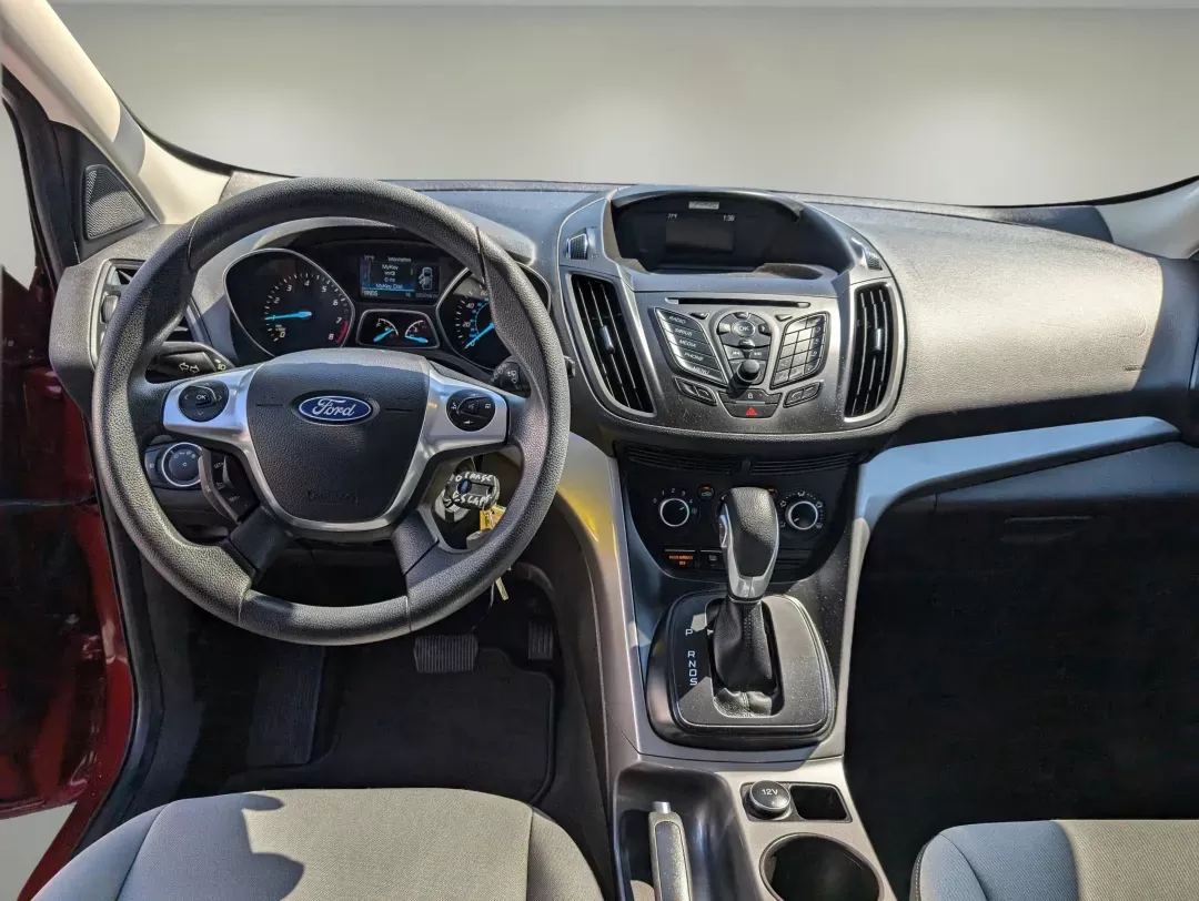 2016 Ford Escape SE (1FMCU0GXXGU) with an Intercooled Turbo Regular Unleaded I-4 1.6 L/98 engine, 6-Speed Automatic w/OD transmission, located at 7000 Northlake Connector, Columbus, GA, 31904, (706) 987-8085, 32.524975, -84.978134 - 2016 Ford Escape SE - Photo#12