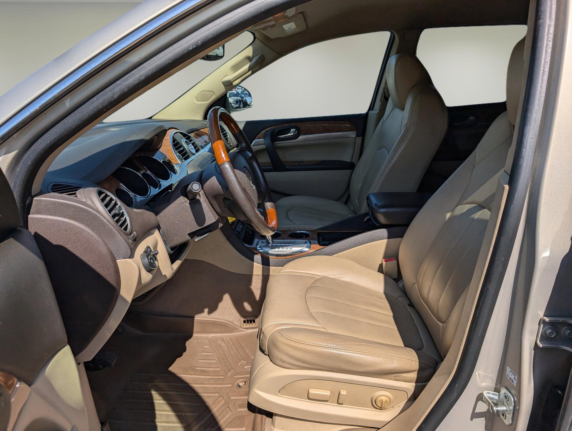 2011 /Cashmere With Cocoa Accents Buick Enclave CXL-1 (5GAKRBED8BJ) with an Gas V6 3.6L/217 engine, 6-Speed Automatic transmission, located at 804 22nd Ave, Phenix City, AL, 36870, (334) 297-1860, 32.484749, -85.024475 - 2011 Buick Enclave CXL-1 - Photo#9