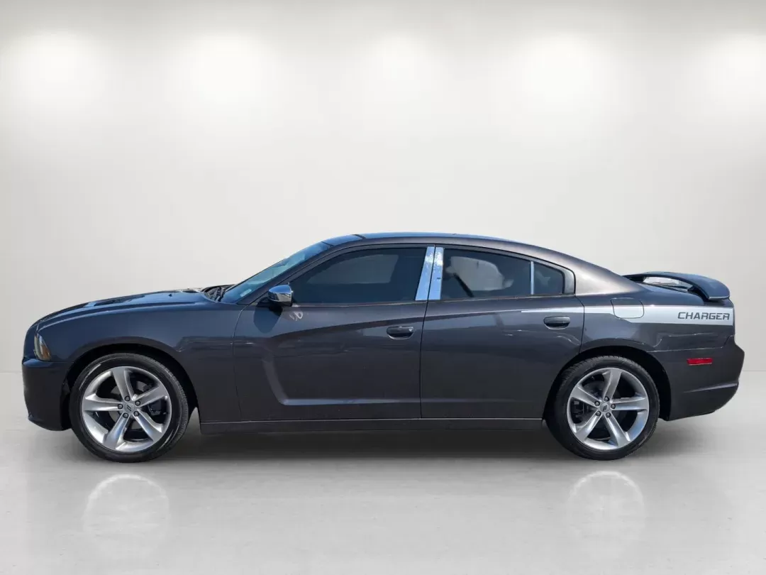 2014 /Black/Lt Frost Beige Dodge Charger SE (2C3CDXBG0EH) with an Regular Unleaded V-6 3.6 L/220 engine, 8-Speed Automatic w/OD transmission, located at 5115 14th Ave., Columbus, GA, 31904, (706) 323-0345, 32.511494, -84.971046 - 2014 Dodge Charger SE - Photo#7