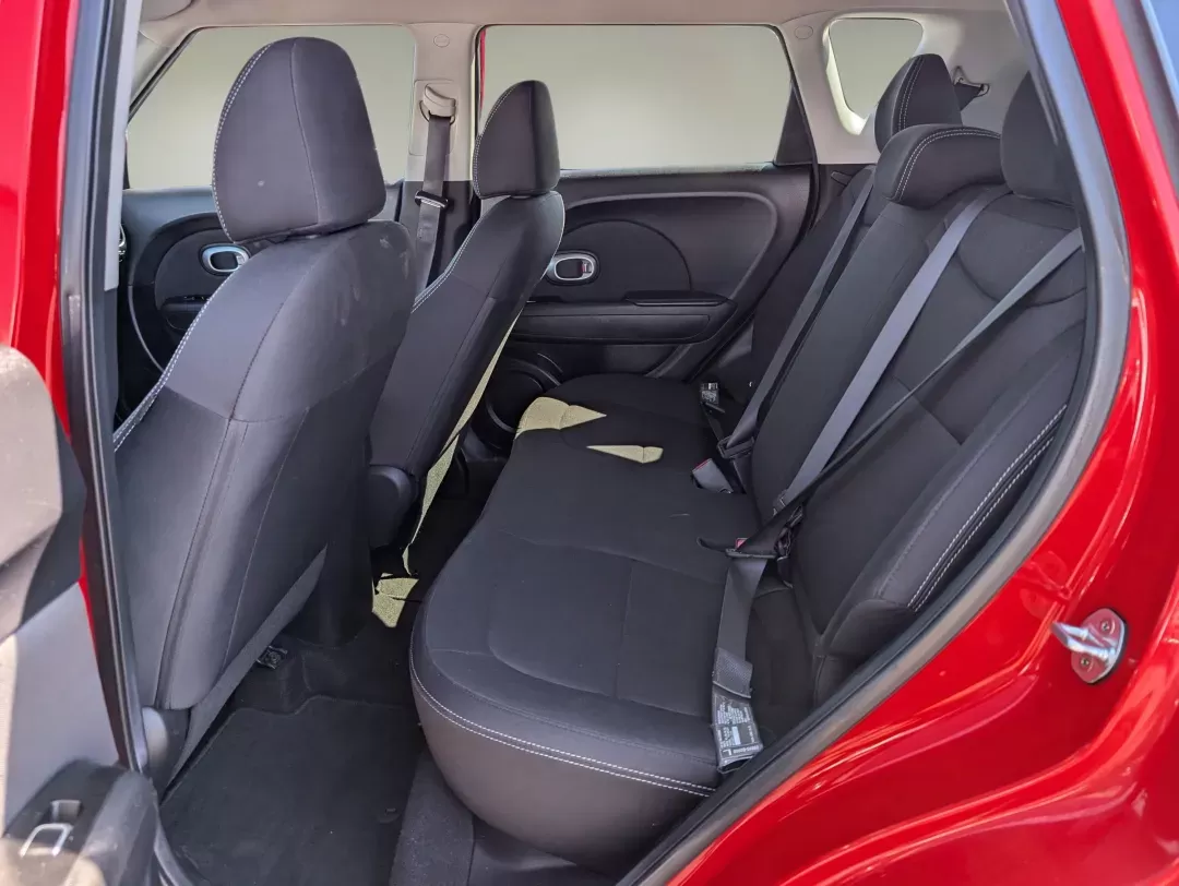 2019 /Black Kia Soul Base (KNDJN2A23K7) with an Regular Unleaded I-4 1.6 L/97 engine, 6-Speed Automatic w/OD transmission, located at 7000 Northlake Connector, Columbus, GA, 31904, (706) 987-8085, 32.524975, -84.978134 - 2019 Kia Soul Base - Photo#10