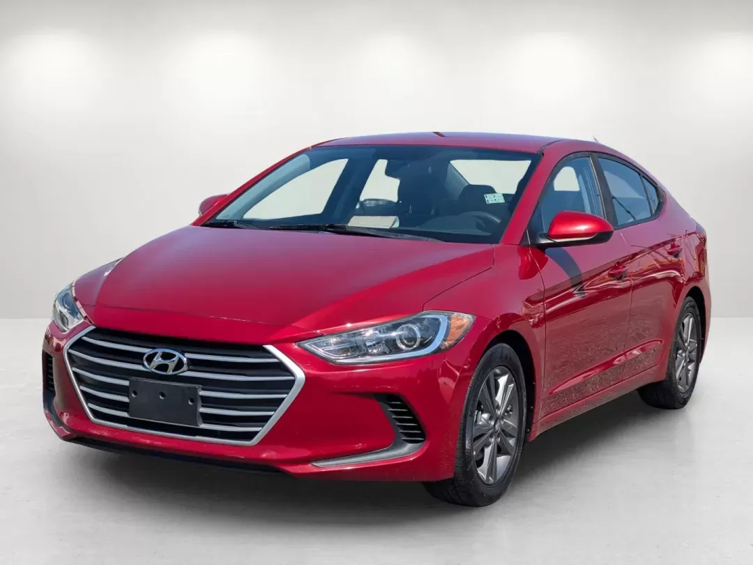 2018 /Gray Hyundai Elantra SEL (5NPD84LF9JH) with an Regular Unleaded I-4 2.0 L/122 engine, 6-Speed Automatic w/OD transmission, located at 5115 14th Ave., Columbus, GA, 31904, (706) 323-0345, 32.511494, -84.971046 - 2018 Hyundai Elantra SEL - Photo#1