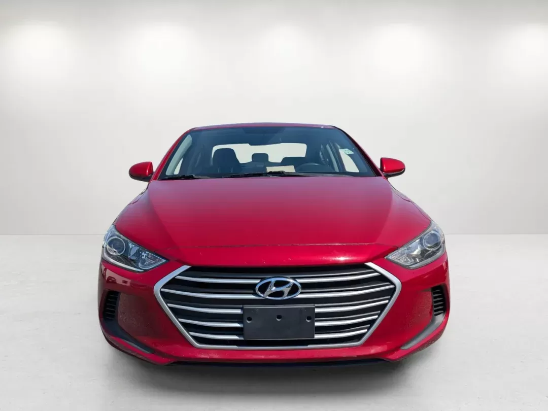 2018 /Gray Hyundai Elantra SEL (5NPD84LF9JH) with an Regular Unleaded I-4 2.0 L/122 engine, 6-Speed Automatic w/OD transmission, located at 5115 14th Ave., Columbus, GA, 31904, (706) 323-0345, 32.511494, -84.971046 - 2018 Hyundai Elantra SEL - Photo#2
