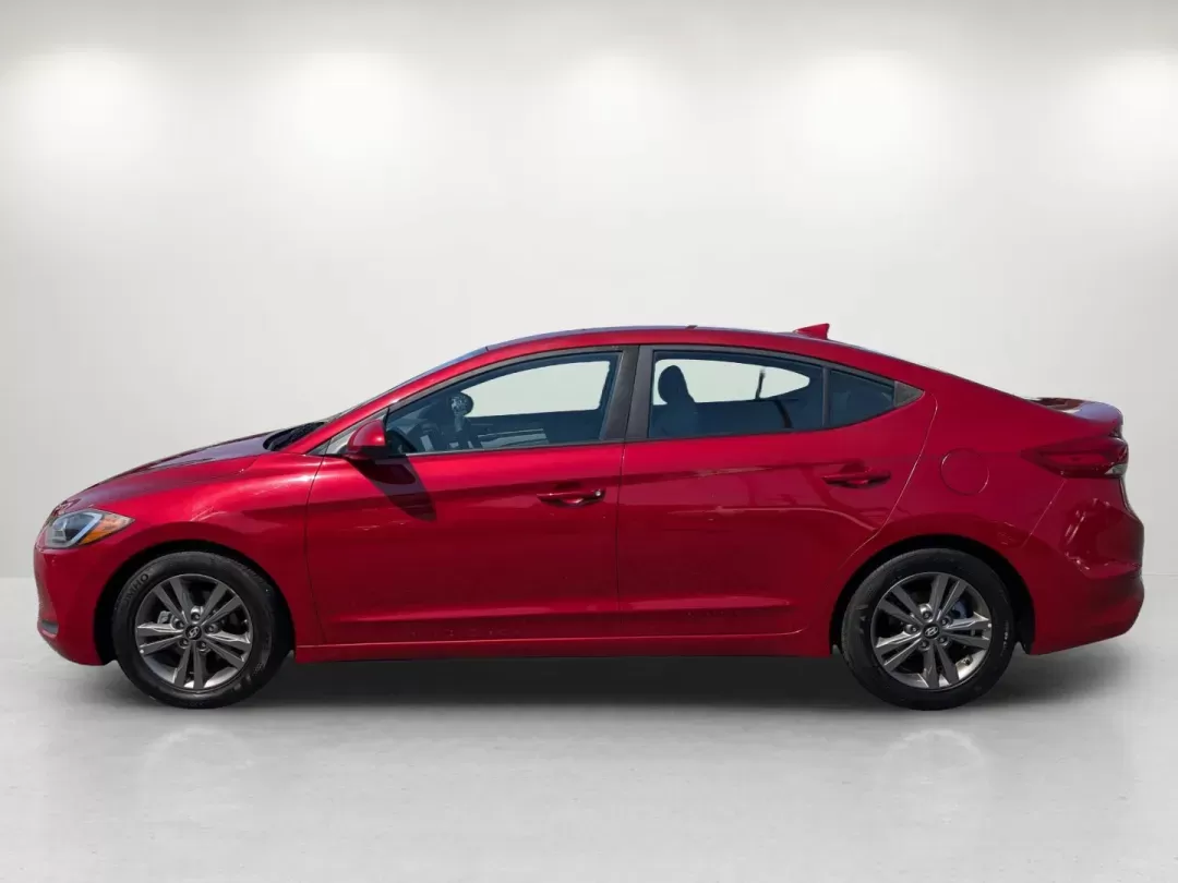 2018 /Gray Hyundai Elantra SEL (5NPD84LF9JH) with an Regular Unleaded I-4 2.0 L/122 engine, 6-Speed Automatic w/OD transmission, located at 5115 14th Ave., Columbus, GA, 31904, (706) 323-0345, 32.511494, -84.971046 - 2018 Hyundai Elantra SEL - Photo#8