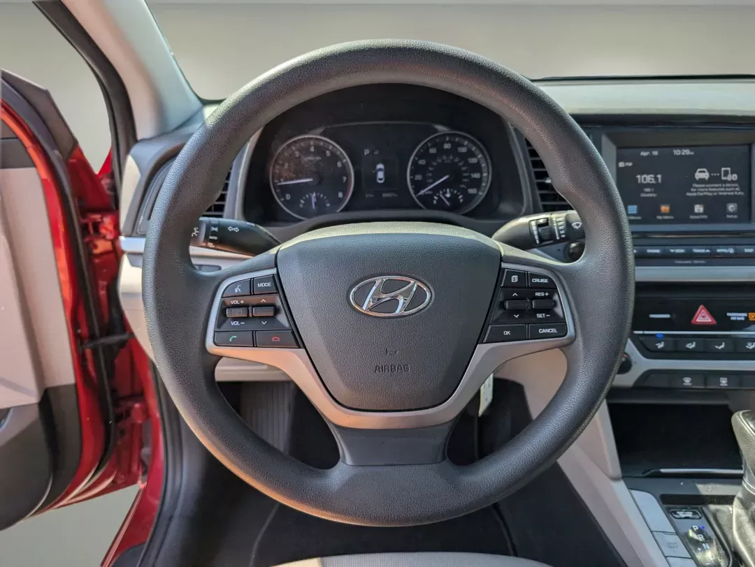 2018 /Gray Hyundai Elantra SEL (5NPD84LF9JH) with an Regular Unleaded I-4 2.0 L/122 engine, 6-Speed Automatic w/OD transmission, located at 5115 14th Ave., Columbus, GA, 31904, (706) 323-0345, 32.511494, -84.971046 - 2018 Hyundai Elantra SEL - Photo#16