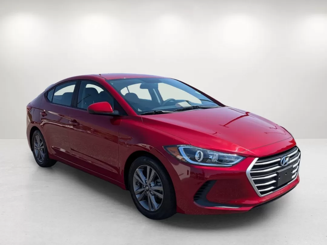 2018 /Gray Hyundai Elantra SEL (5NPD84LF9JH) with an Other engine, located at 7000 Northlake Connector, Columbus, GA, 31904, (706) 987-8085, 32.524975, -84.978134 - Experience the freedom of the open road with the 2018 Hyundai Elantra SEL, a perfect companion for your daily commute or weekend adventures. Whether you're navigating through the bustling streets of Phenix City or embarking on a cross-country road trip, this stylish sedan delivers reliability and co - Photo#2