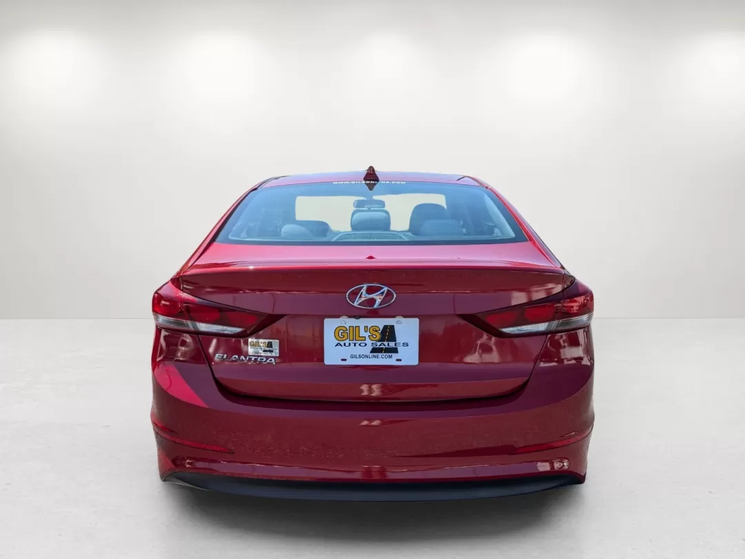 2018 /Gray Hyundai Elantra SEL (5NPD84LF9JH) with an Other engine, located at 7000 Northlake Connector, Columbus, GA, 31904, (706) 987-8085, 32.524975, -84.978134 - Experience the freedom of the open road with the 2018 Hyundai Elantra SEL, a perfect companion for your daily commute or weekend adventures. Whether you're navigating through the bustling streets of Phenix City or embarking on a cross-country road trip, this stylish sedan delivers reliability and co - Photo#5