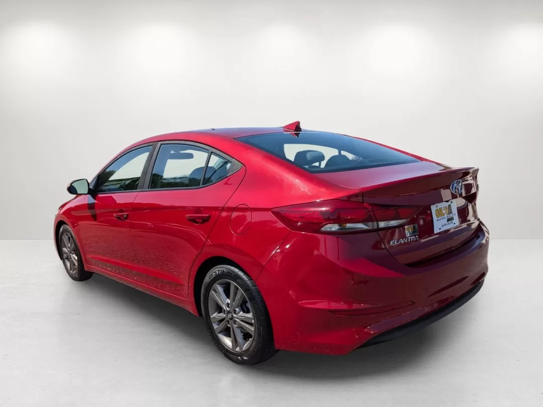 2018 /Gray Hyundai Elantra SEL (5NPD84LF9JH) with an Other engine, located at 7000 Northlake Connector, Columbus, GA, 31904, (706) 987-8085, 32.524975, -84.978134 - Experience the freedom of the open road with the 2018 Hyundai Elantra SEL, a perfect companion for your daily commute or weekend adventures. Whether you're navigating through the bustling streets of Phenix City or embarking on a cross-country road trip, this stylish sedan delivers reliability and co - Photo#6