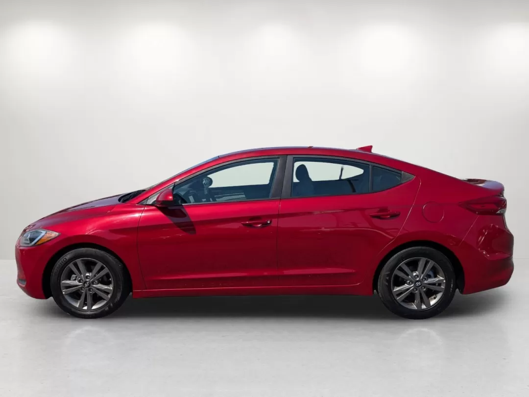 2018 /Gray Hyundai Elantra SEL (5NPD84LF9JH) with an Other engine, located at 7000 Northlake Connector, Columbus, GA, 31904, (706) 987-8085, 32.524975, -84.978134 - Experience the freedom of the open road with the 2018 Hyundai Elantra SEL, a perfect companion for your daily commute or weekend adventures. Whether you're navigating through the bustling streets of Phenix City or embarking on a cross-country road trip, this stylish sedan delivers reliability and co - Photo#7