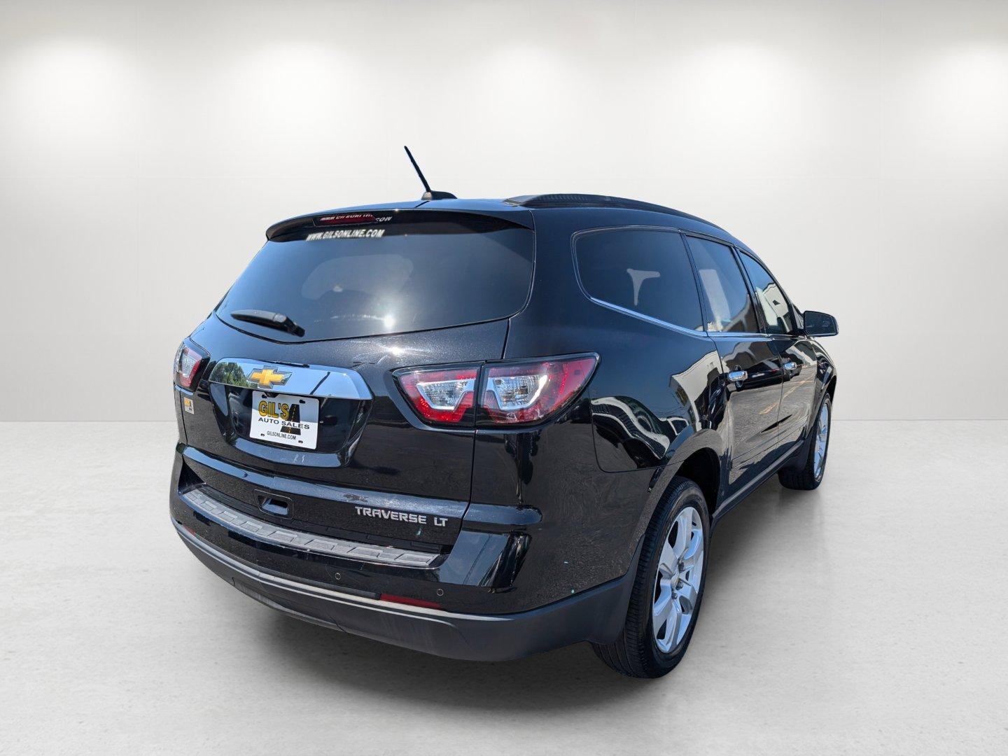 2016 /Ebony Chevrolet Traverse LT (1GNKRGKD3GJ) with an Gas V6 3.6L/217 engine, 6-Speed Automatic transmission, located at 5115 14th Ave., Columbus, GA, 31904, (706) 323-0345, 32.511494, -84.971046 - 2016 Chevrolet Traverse LT - Photo#4