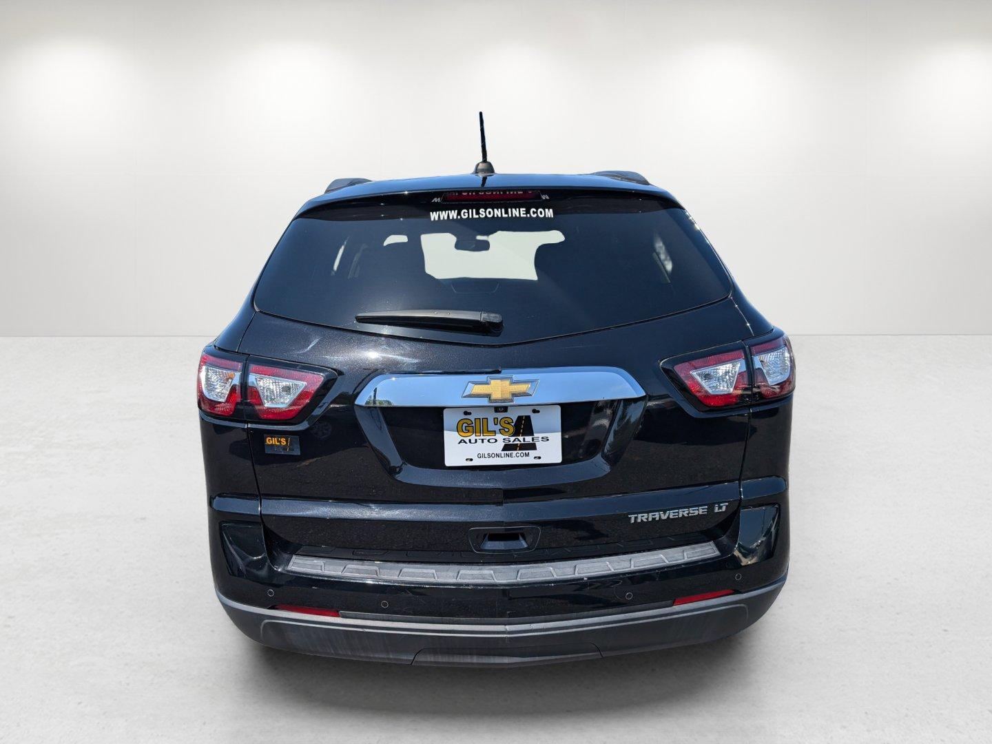2016 /Ebony Chevrolet Traverse LT (1GNKRGKD3GJ) with an Gas V6 3.6L/217 engine, 6-Speed Automatic transmission, located at 5115 14th Ave., Columbus, GA, 31904, (706) 323-0345, 32.511494, -84.971046 - 2016 Chevrolet Traverse LT - Photo#5