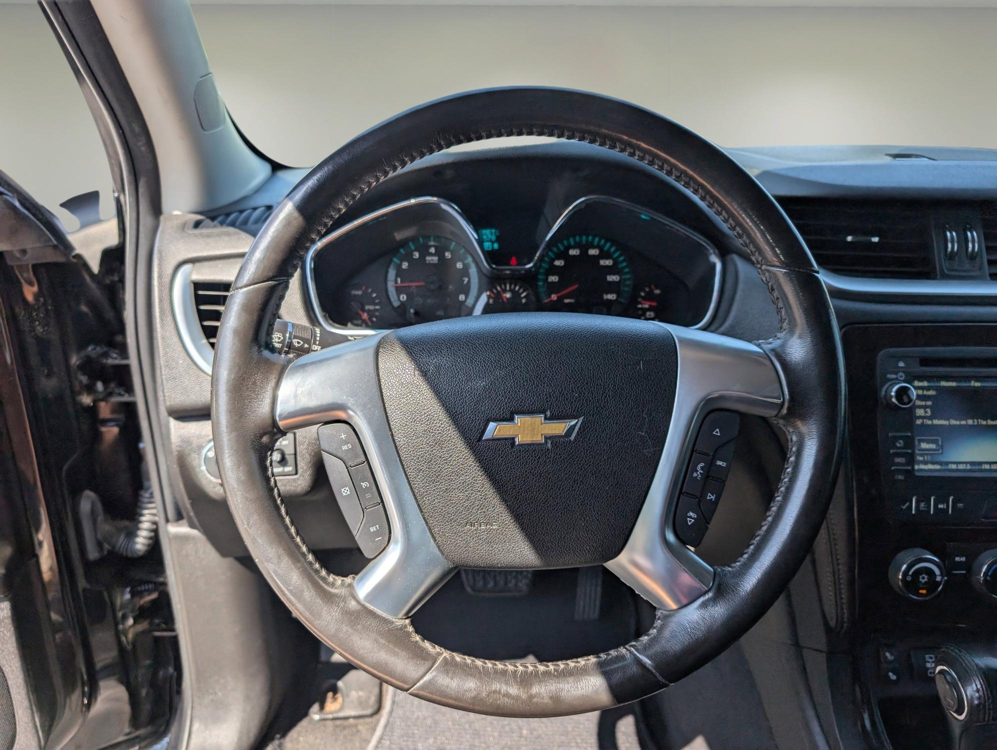 2016 /Ebony Chevrolet Traverse LT (1GNKRGKD3GJ) with an Gas V6 3.6L/217 engine, 6-Speed Automatic transmission, located at 5115 14th Ave., Columbus, GA, 31904, (706) 323-0345, 32.511494, -84.971046 - 2016 Chevrolet Traverse LT - Photo#15