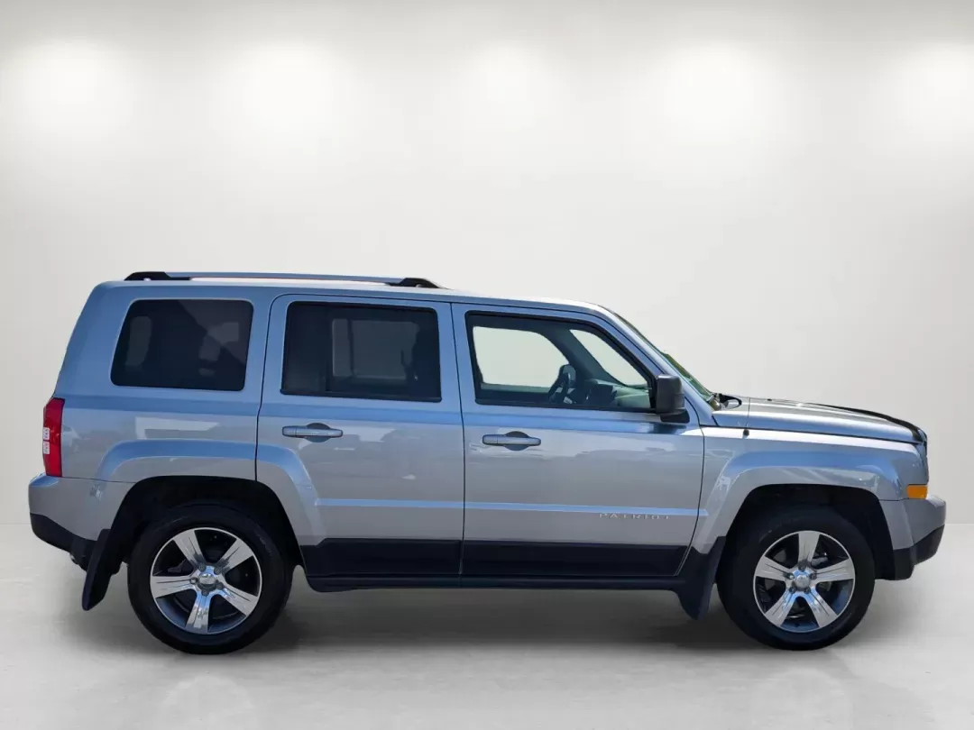 2016 /Dark Slate Gray Jeep Patriot High Altitude Edition (1C4NJPFA9GD) with an Regular Unleaded I-4 2.0 L/122 engine, 1-Speed CVT w/OD transmission, located at 1430 Gateway Drive, Opelika, AL, 36801, (334) 239-0944, 32.637871, -85.409790 - 2016 Jeep Patriot High Altitude Edition - Photo#4