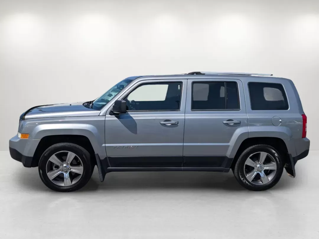 2016 /Dark Slate Gray Jeep Patriot High Altitude Edition (1C4NJPFA9GD) with an Regular Unleaded I-4 2.0 L/122 engine, 1-Speed CVT w/OD transmission, located at 1430 Gateway Drive, Opelika, AL, 36801, (334) 239-0944, 32.637871, -85.409790 - 2016 Jeep Patriot High Altitude Edition - Photo#8