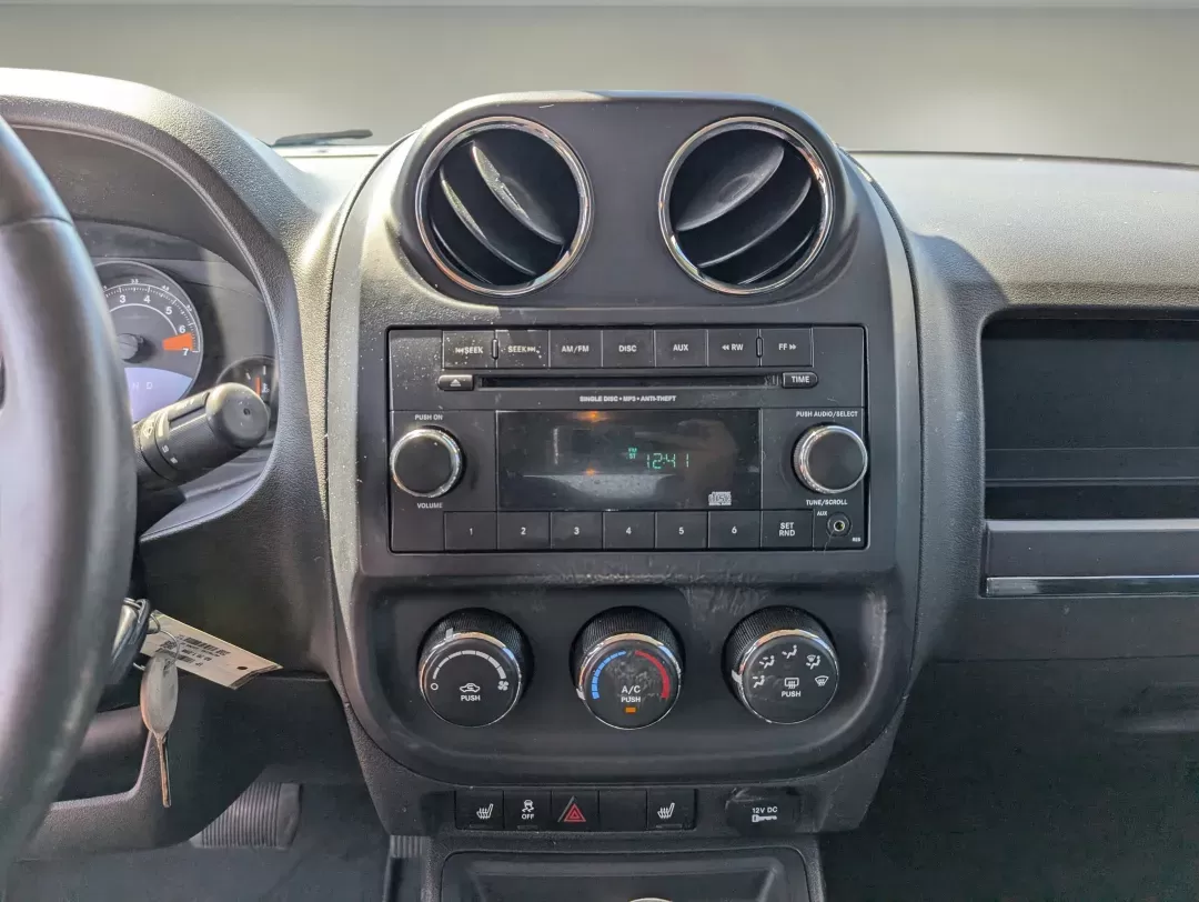 2016 /Dark Slate Gray Jeep Patriot High Altitude Edition (1C4NJPFA9GD) with an Regular Unleaded I-4 2.0 L/122 engine, 1-Speed CVT w/OD transmission, located at 1430 Gateway Drive, Opelika, AL, 36801, (334) 239-0944, 32.637871, -85.409790 - 2016 Jeep Patriot High Altitude Edition - Photo#15