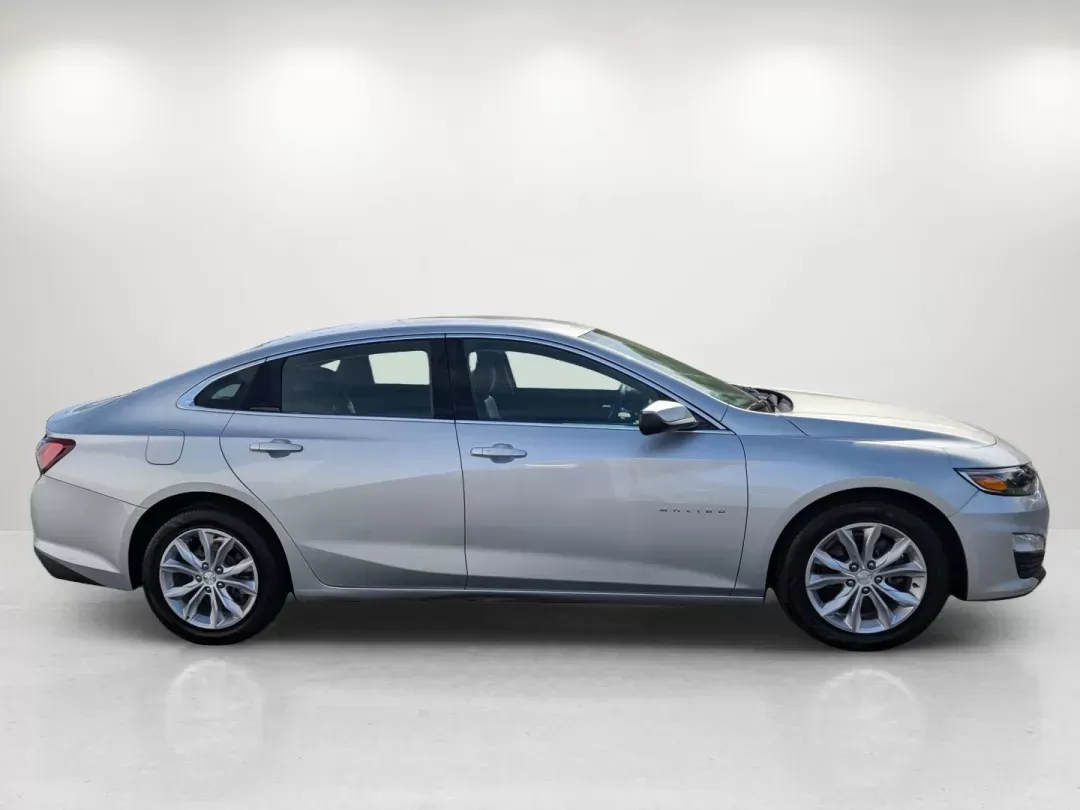2020 /Jet Black Chevrolet Malibu LT (1G1ZD5ST5LF) with an Turbocharged Gas I4 1.5L/91 engine, 1-Speed Automatic transmission, located at 804 22nd Ave, Phenix City, AL, 36870, (334) 297-1860, 32.484749, -85.024475 - 2020 Chevrolet Malibu LT - Photo#6