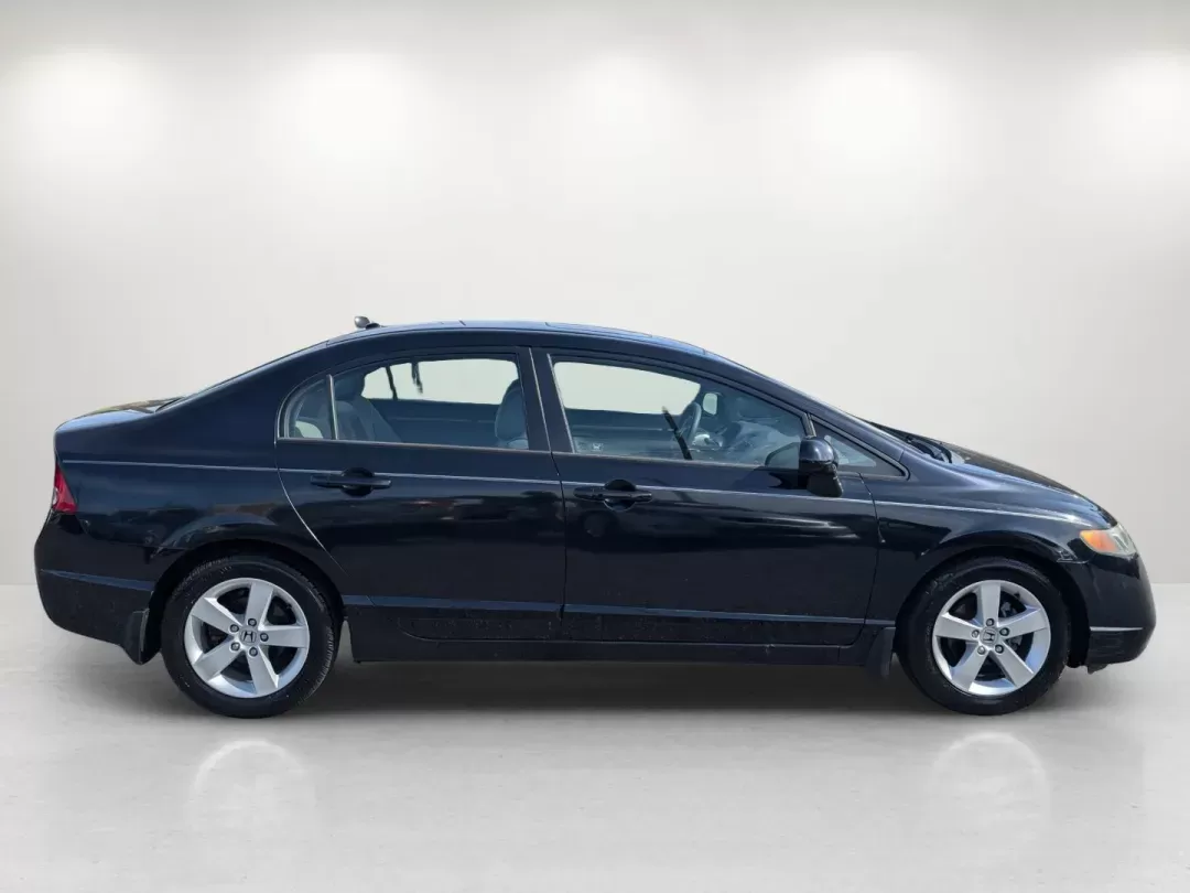 2007 Honda Civic Sdn EX (1HGFA16857L) with an Gas I4 1.8L/110 engine, 5-Speed Automatic transmission, located at 1430 Gateway Drive, Opelika, AL, 36801, (334) 239-0944, 32.637871, -85.409790 - 2007 Honda Civic Sdn EX - Photo#3
