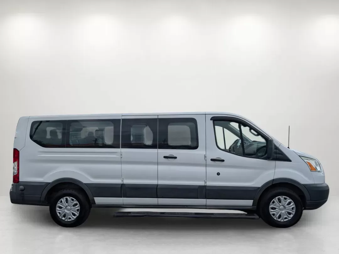 2015 Ford Transit Wagon XLT (1FBZX2ZM5FK) with an Regular Unleaded V-6 3.7 L/228 engine, 6-Speed Automatic w/OD transmission, located at 1430 Gateway Drive, Opelika, AL, 36801, (334) 239-0944, 32.637871, -85.409790 - 2015 Ford Transit Wagon XLT - Photo#3