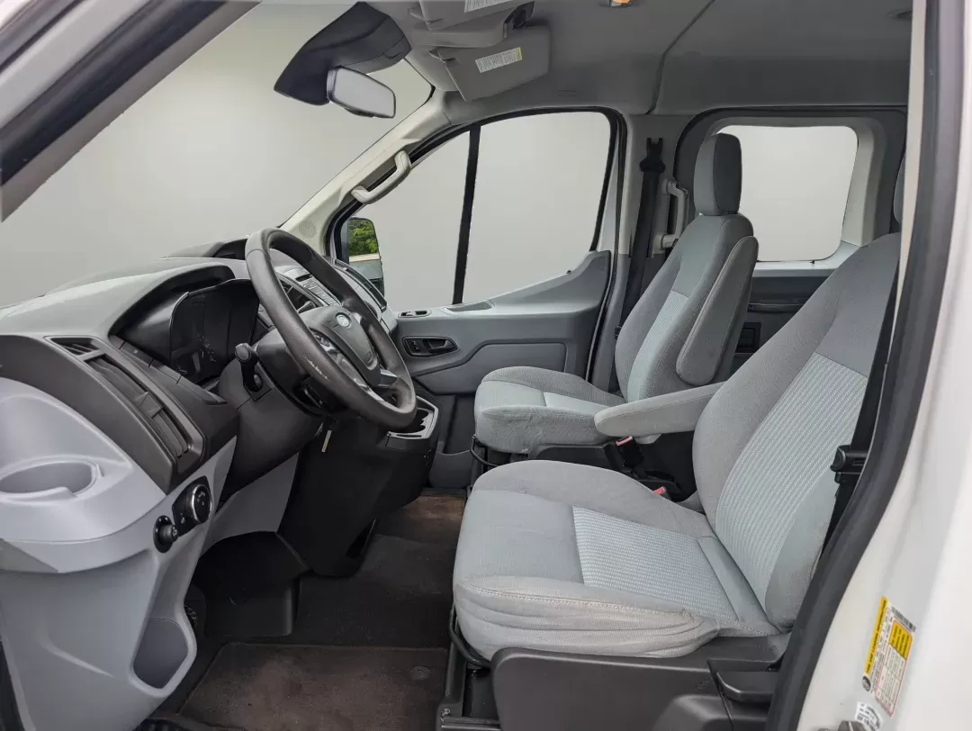 2015 Ford Transit Wagon XLT (1FBZX2ZM5FK) with an Regular Unleaded V-6 3.7 L/228 engine, 6-Speed Automatic w/OD transmission, located at 1430 Gateway Drive, Opelika, AL, 36801, (334) 239-0944, 32.637871, -85.409790 - 2015 Ford Transit Wagon XLT - Photo#9