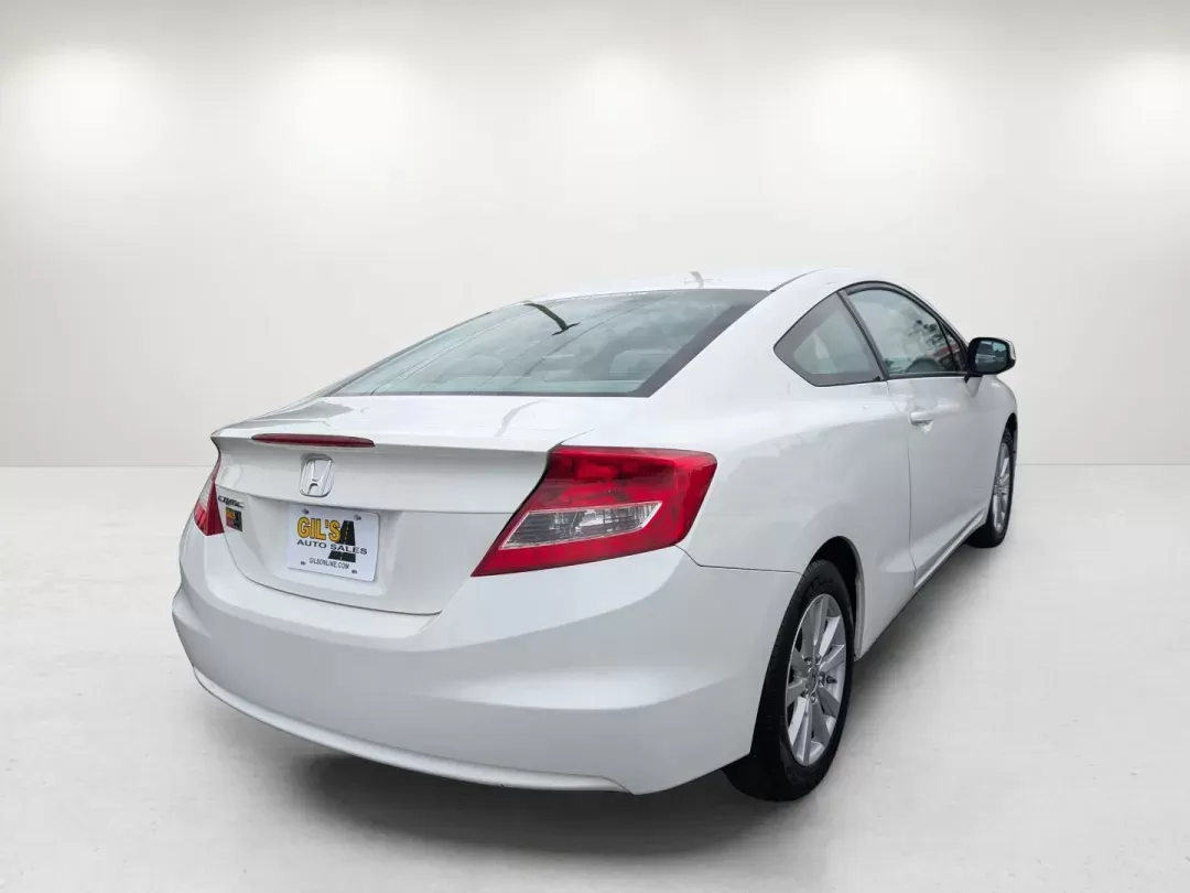 2012 Honda Civic Cpe EX-L (2HGFG3B05CH) with an Gas I4 1.8L/110 engine, 5-Speed Automatic transmission, located at 1430 Gateway Drive, Opelika, AL, 36801, (334) 239-0944, 32.637871, -85.409790 - 2012 Honda Civic Cpe EX-L - Photo#5