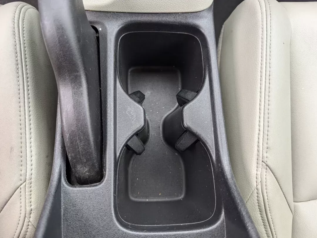 2012 Honda Civic Cpe EX-L (2HGFG3B05CH) with an Gas I4 1.8L/110 engine, 5-Speed Automatic transmission, located at 1430 Gateway Drive, Opelika, AL, 36801, (334) 239-0944, 32.637871, -85.409790 - 2012 Honda Civic Cpe EX-L - Photo#13