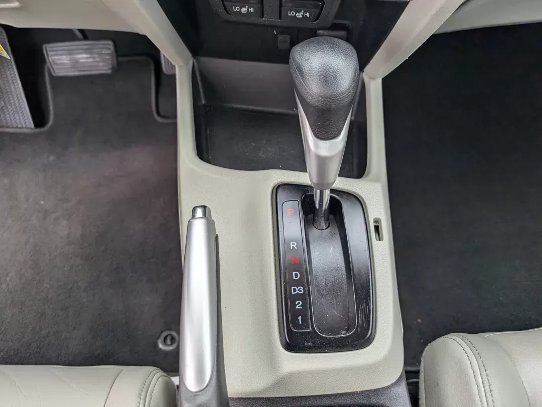 2012 Honda Civic Cpe EX-L (2HGFG3B05CH) with an Gas I4 1.8L/110 engine, 5-Speed Automatic transmission, located at 1430 Gateway Drive, Opelika, AL, 36801, (334) 239-0944, 32.637871, -85.409790 - 2012 Honda Civic Cpe EX-L - Photo#14