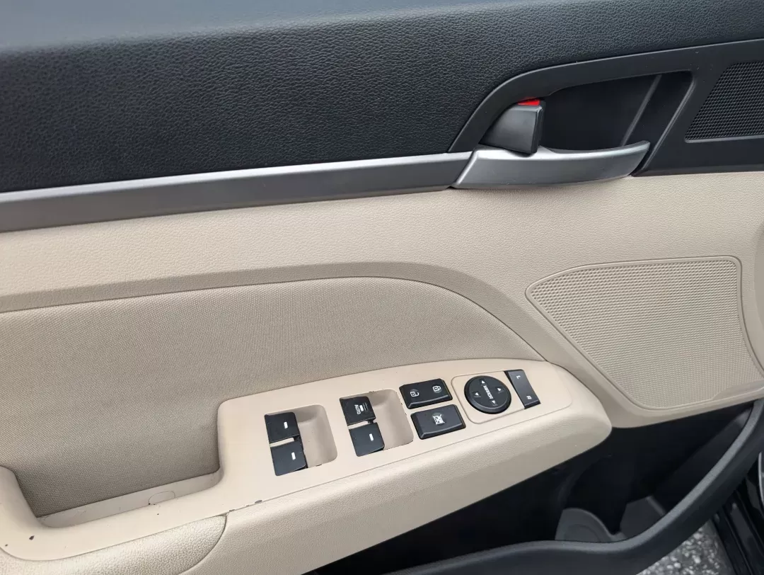 2018 /Beige Hyundai Elantra Value Edition (5NPD84LF9JH) with an Regular Unleaded I-4 2.0 L/122 engine, 6-Speed Automatic w/OD transmission, located at 804 22nd Ave, Phenix City, AL, 36870, (334) 297-1860, 32.484749, -85.024475 - 2018 Hyundai Elantra Value Edition - Photo#8