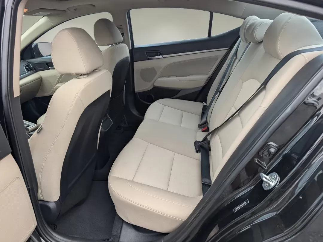 2018 /Beige Hyundai Elantra Value Edition (5NPD84LF9JH) with an Regular Unleaded I-4 2.0 L/122 engine, 6-Speed Automatic w/OD transmission, located at 804 22nd Ave, Phenix City, AL, 36870, (334) 297-1860, 32.484749, -85.024475 - 2018 Hyundai Elantra Value Edition - Photo#10