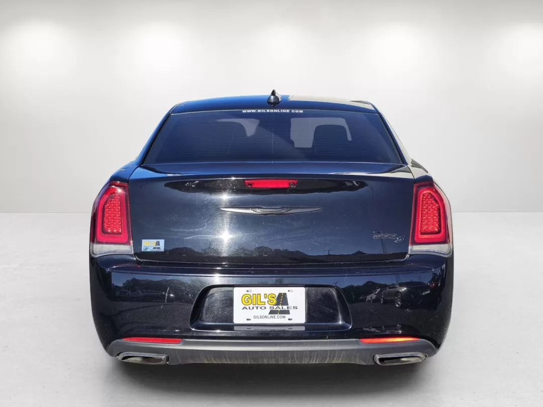 2015 /Black Chrysler 300 300S (2C3CCABG4FH) with an Other engine, located at 7000 Northlake Connector, Columbus, GA, 31904, (706) 987-8085, 32.524975, -84.978134 - 2015 Chrysler 300 300S - Photo#5