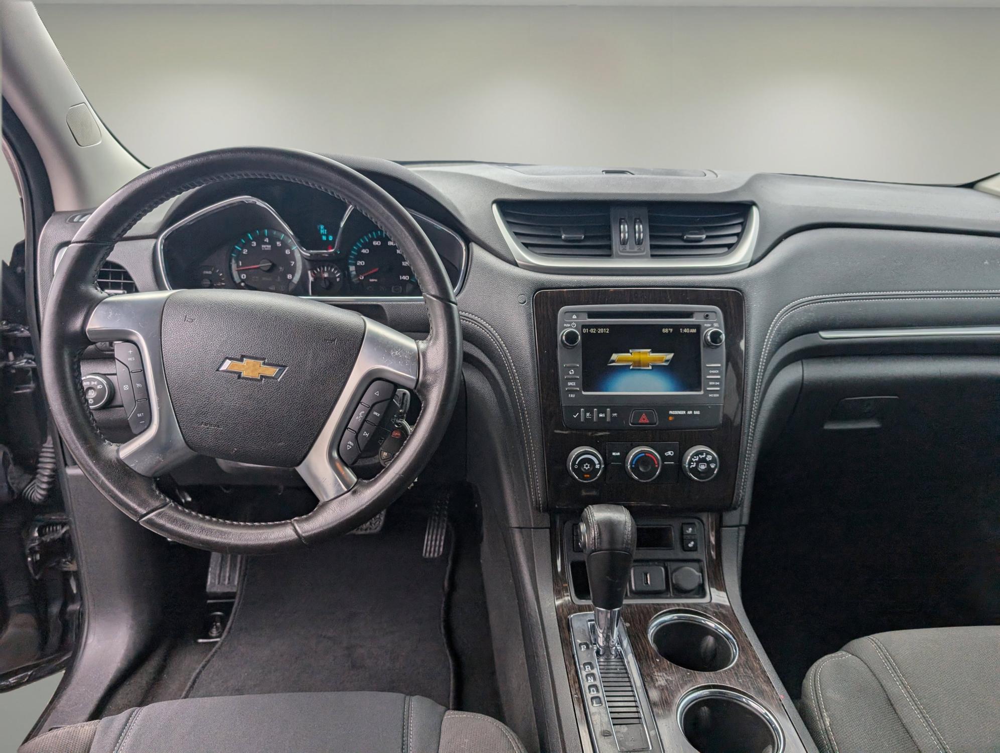 2016 /Ebony Chevrolet Traverse LT (1GNKRGKD7GJ) with an Gas V6 3.6L/217 engine, 6-Speed Automatic transmission, located at 7000 Northlake Connector, Columbus, GA, 31904, (706) 987-8085, 32.524975, -84.978134 - 2016 Chevrolet Traverse LT - Photo#12
