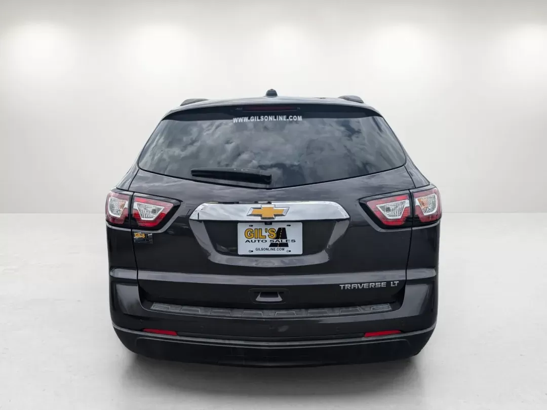 2016 /Ebony Chevrolet Traverse LT (1GNKRGKD7GJ) with an Gas V6 3.6L/217 engine, 6-Speed Automatic transmission, located at 7000 Northlake Connector, Columbus, GA, 31904, (706) 987-8085, 32.524975, -84.978134 - 2016 Chevrolet Traverse LT - Photo#5