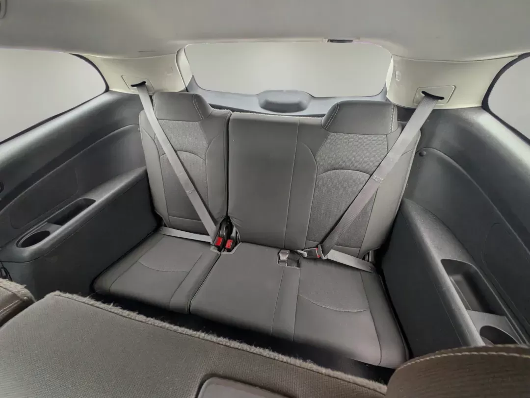 2016 /Ebony Chevrolet Traverse LT (1GNKRGKD7GJ) with an Gas V6 3.6L/217 engine, 6-Speed Automatic transmission, located at 7000 Northlake Connector, Columbus, GA, 31904, (706) 987-8085, 32.524975, -84.978134 - 2016 Chevrolet Traverse LT - Photo#11