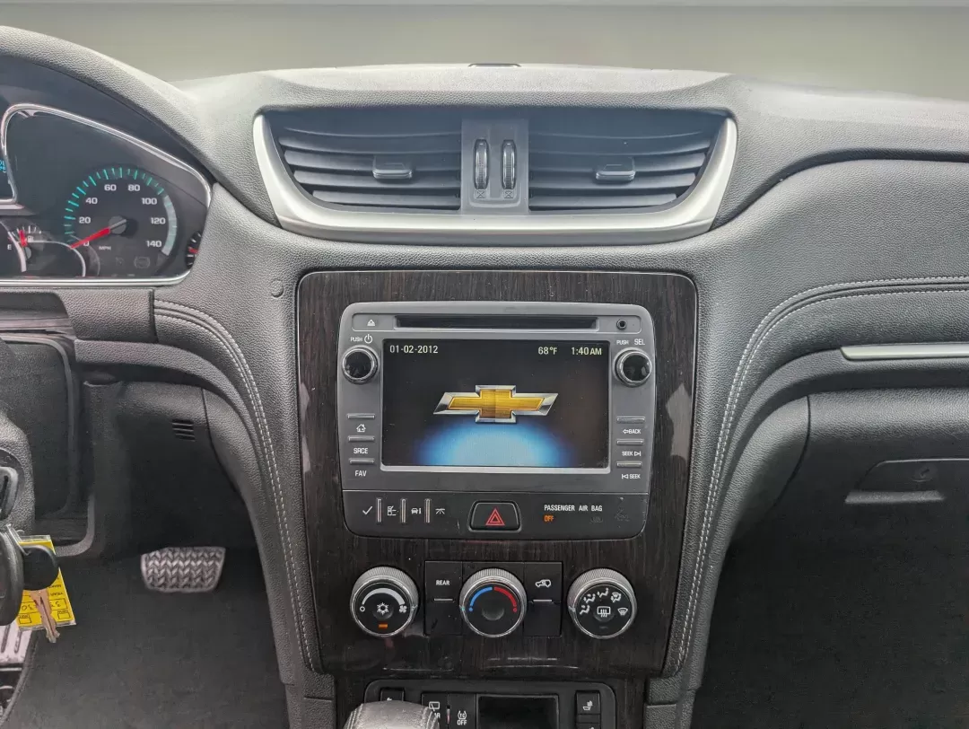 2016 /Ebony Chevrolet Traverse LT (1GNKRGKD7GJ) with an Gas V6 3.6L/217 engine, 6-Speed Automatic transmission, located at 7000 Northlake Connector, Columbus, GA, 31904, (706) 987-8085, 32.524975, -84.978134 - 2016 Chevrolet Traverse LT - Photo#14