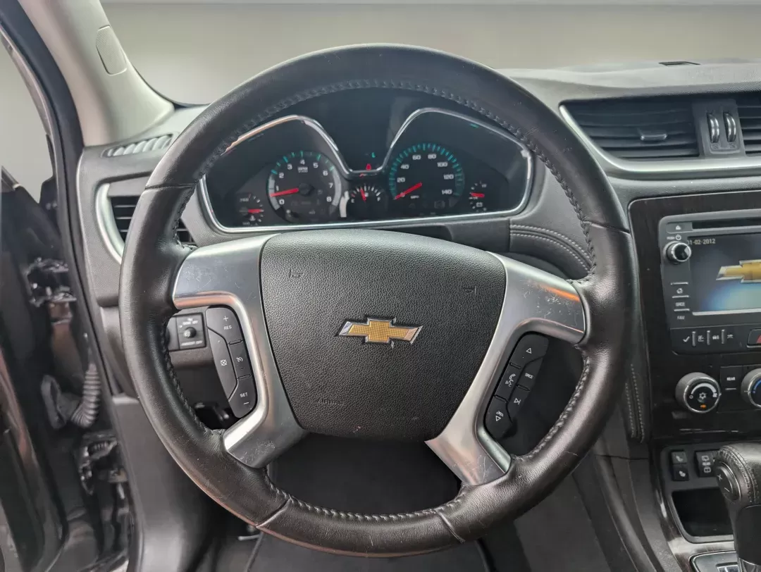 2016 /Ebony Chevrolet Traverse LT (1GNKRGKD7GJ) with an Gas V6 3.6L/217 engine, 6-Speed Automatic transmission, located at 7000 Northlake Connector, Columbus, GA, 31904, (706) 987-8085, 32.524975, -84.978134 - 2016 Chevrolet Traverse LT - Photo#15