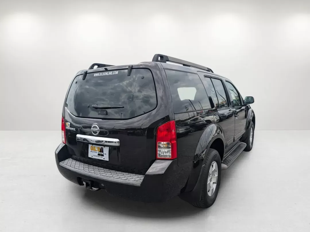 2011 /Cafe Latte Nissan Pathfinder S (5N1AR1NB6BC) with an Gas V6 4.0L/241 engine, 5-Speed Automatic transmission, located at 3959 U.S. 80 W, Phenix City, AL, 36870, (334) 297-4885, 32.469296, -85.135185 - 2011 Nissan Pathfinder S - Photo#4