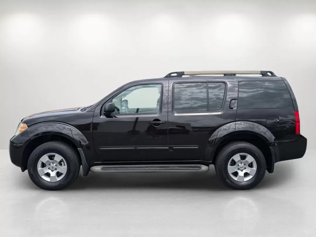 2011 /Cafe Latte Nissan Pathfinder S (5N1AR1NB6BC) with an Gas V6 4.0L/241 engine, 5-Speed Automatic transmission, located at 3959 U.S. 80 W, Phenix City, AL, 36870, (334) 297-4885, 32.469296, -85.135185 - 2011 Nissan Pathfinder S - Photo#7