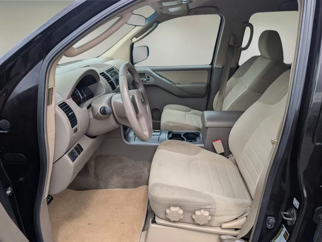 2011 /Cafe Latte Nissan Pathfinder S (5N1AR1NB6BC) with an Gas V6 4.0L/241 engine, 5-Speed Automatic transmission, located at 5115 14th Ave., Columbus, GA, 31904, (706) 323-0345, 32.511494, -84.971046 - 2011 Nissan Pathfinder S - Photo#9