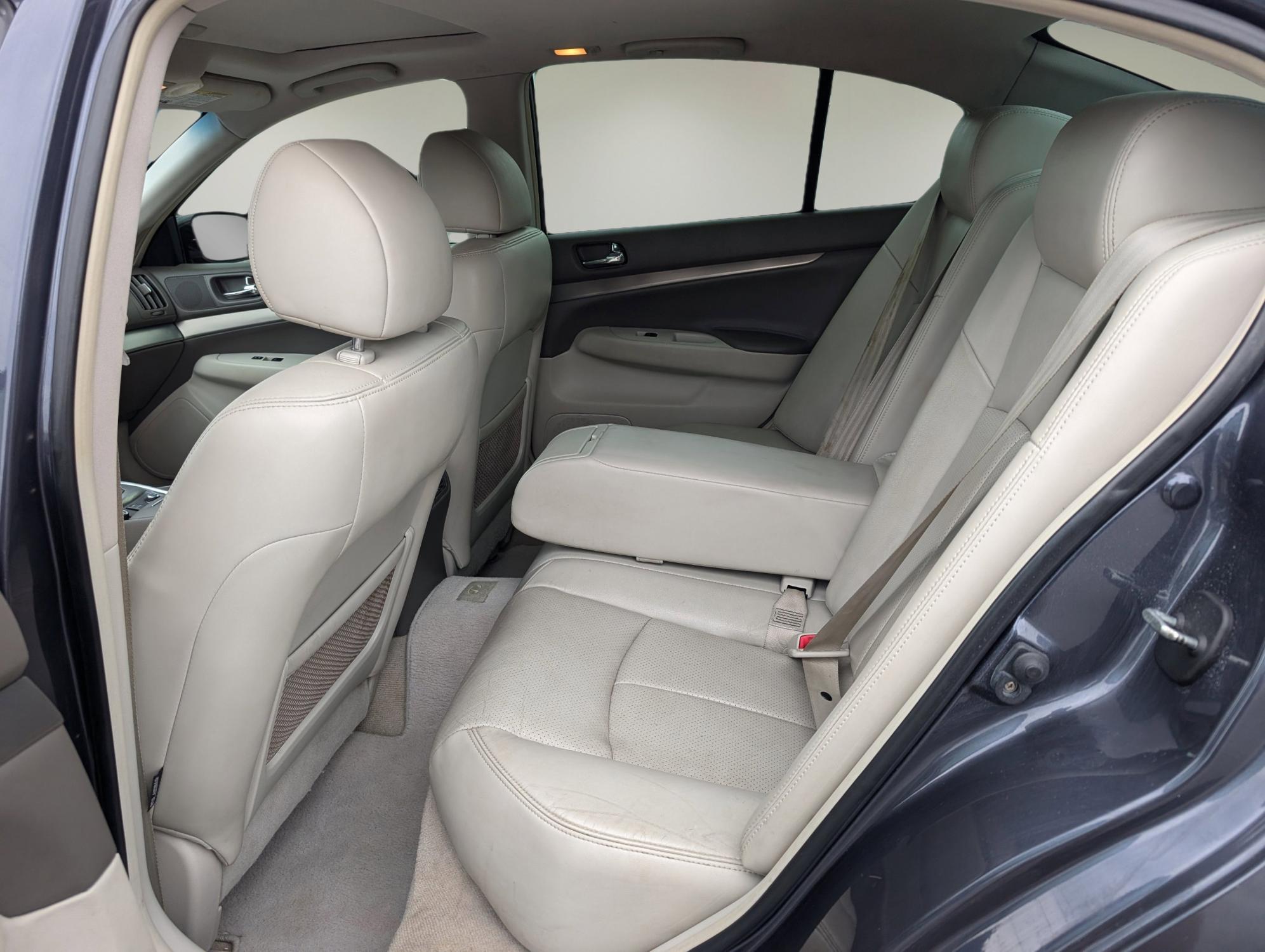 2012 /Stone Infiniti G25 Sedan x (JN1DV6AR8CM) with an Gas V6 2.5L/152 engine, 7-Speed Automatic w/OD transmission, located at 1430 Gateway Drive, Opelika, AL, 36801, (334) 239-0944, 32.637871, -85.409790 - 2012 Infiniti G25 Sedan x - Photo#10