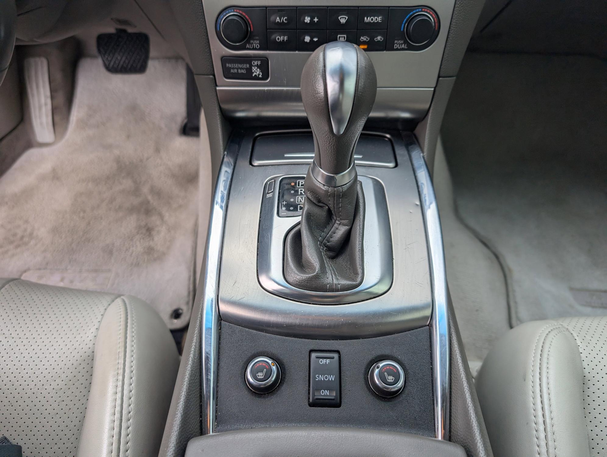 2012 /Stone Infiniti G25 Sedan x (JN1DV6AR8CM) with an Gas V6 2.5L/152 engine, 7-Speed Automatic w/OD transmission, located at 1430 Gateway Drive, Opelika, AL, 36801, (334) 239-0944, 32.637871, -85.409790 - 2012 Infiniti G25 Sedan x - Photo#12