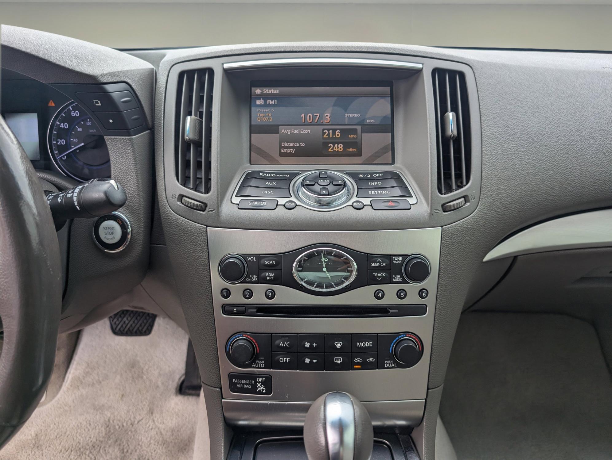 2012 /Stone Infiniti G25 Sedan x (JN1DV6AR8CM) with an Gas V6 2.5L/152 engine, 7-Speed Automatic w/OD transmission, located at 1430 Gateway Drive, Opelika, AL, 36801, (334) 239-0944, 32.637871, -85.409790 - 2012 Infiniti G25 Sedan x - Photo#13
