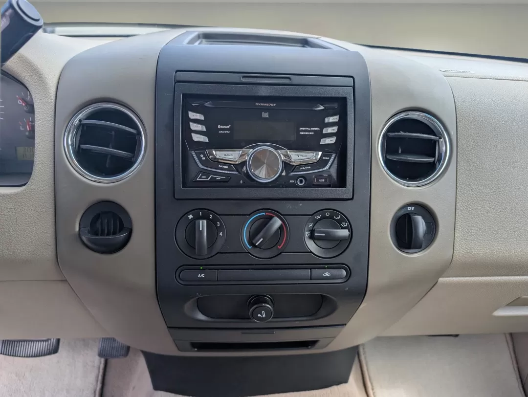 2004 Ford F-150 XLT (1FTRX12W34N) with an Other engine, located at 3959 U.S. 80 W, Phenix City, AL, 36870, (334) 297-4885, 32.469296, -85.135185 - 2004 Ford F-150 XLT - Photo#13