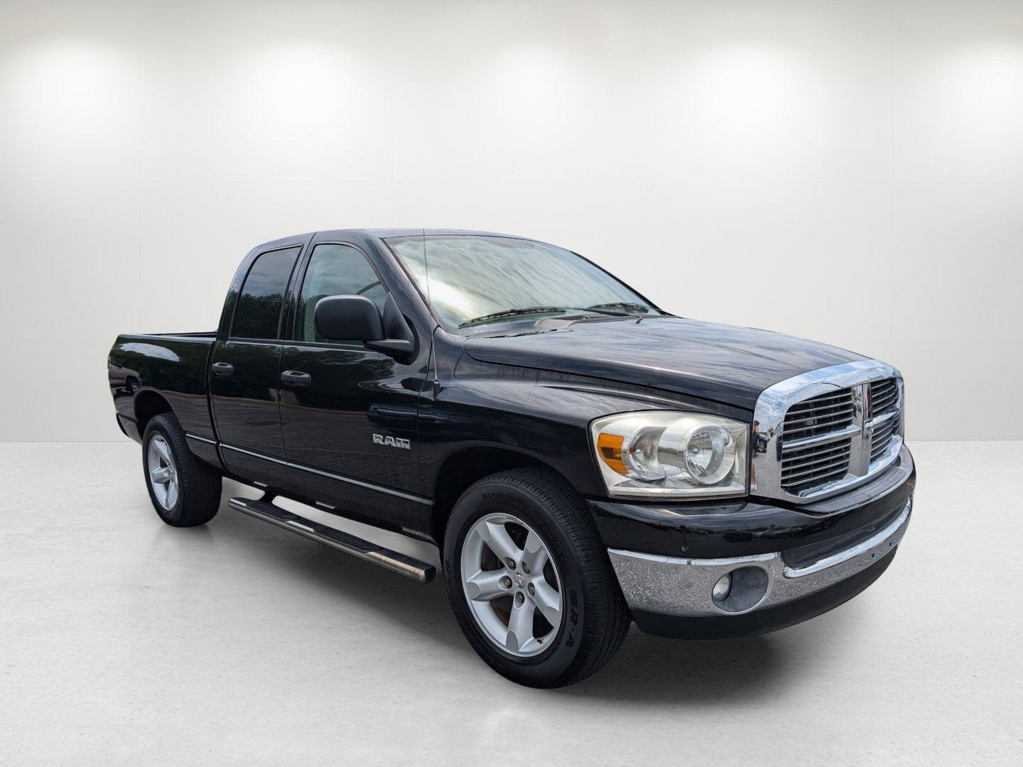 2008 /Medium Slate Gray Dodge Ram 1500 SLT (1D7HA18N38S) with an Gas V8 4.7L/287 engine, 5-Speed Automatic w/OD transmission, located at 5115 14th Ave., Columbus, GA, 31904, (706) 323-0345, 32.511494, -84.971046 - 2008 Dodge Ram 1500 SLT - Photo#2